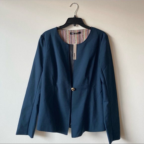 Designer Blazer - NEW - Montreal Designer - Picture 2 of 6